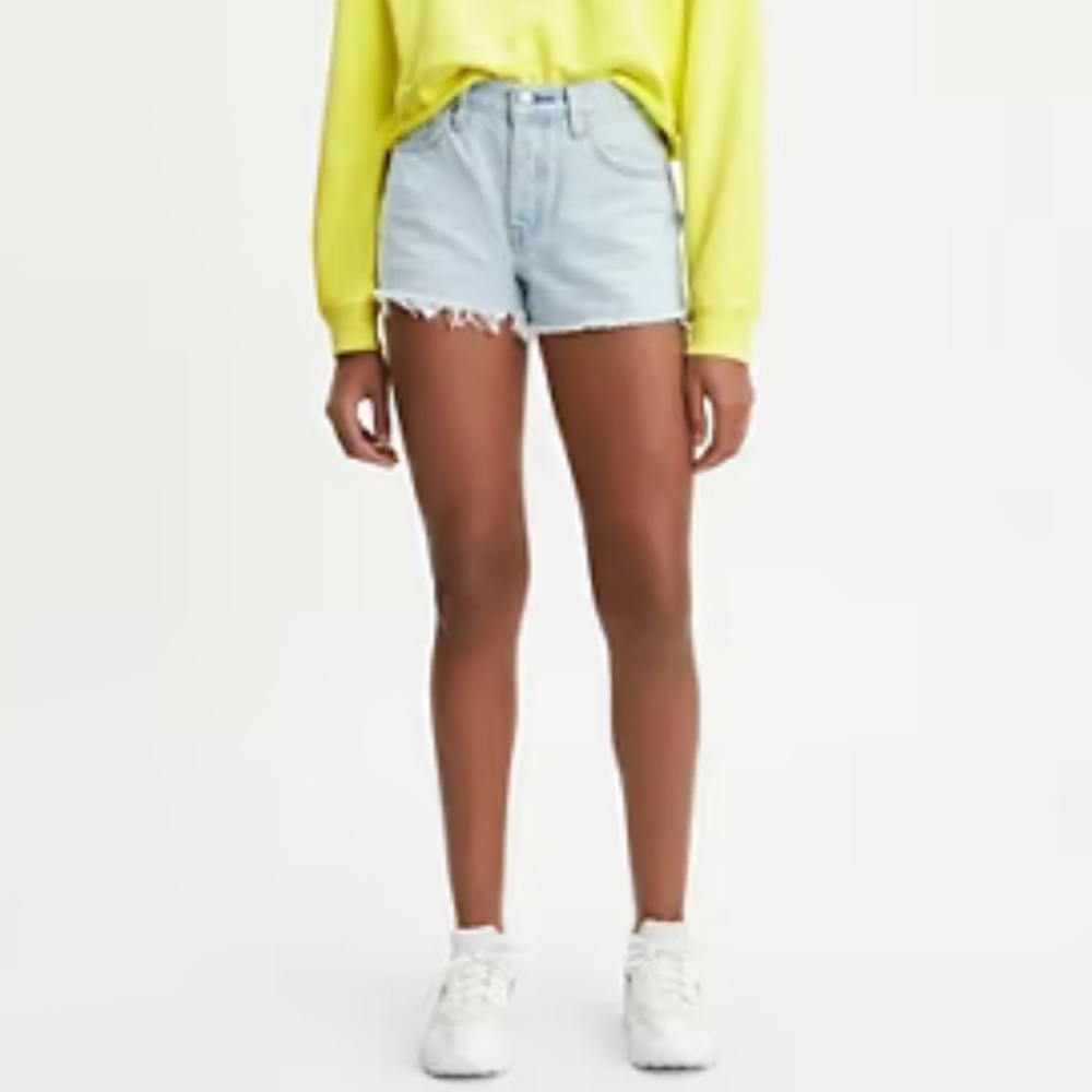 LEVI’S 501 | Premium Denim Light Wash Raw Hem Mid Rise Shorts